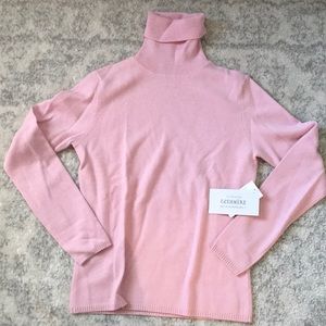 🌸NWT Sutton Studio Cashmere Sweater🌸